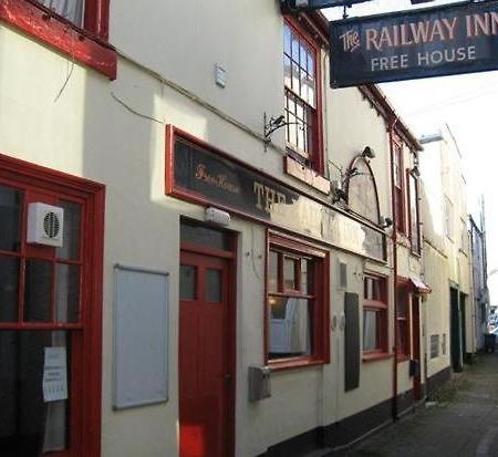 The Railway Inn Доліш Екстер'єр фото